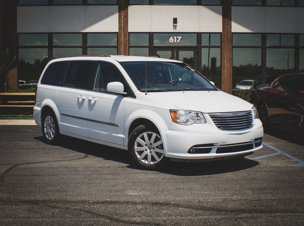 2016 Chrysler Town & Country
